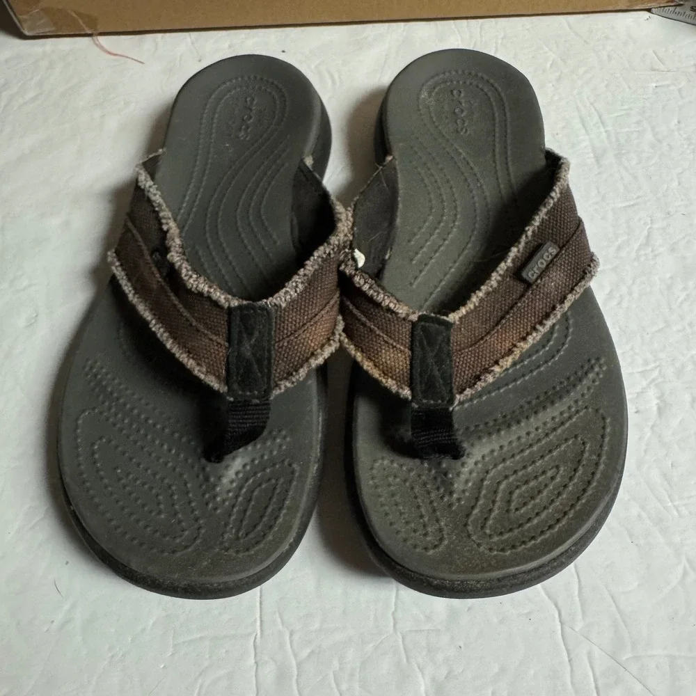 Crocs Mens Santa Cruz Canvas Flip Flops Brown Frayed Thong Sandals Size M 9